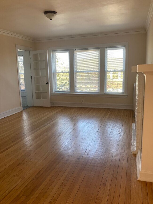 Foto del edificio - 2104 W Birchwood Ave