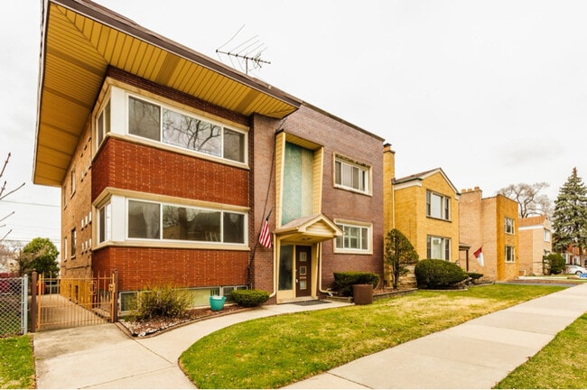 Photo - 10454 S Claremont Ave Apartment