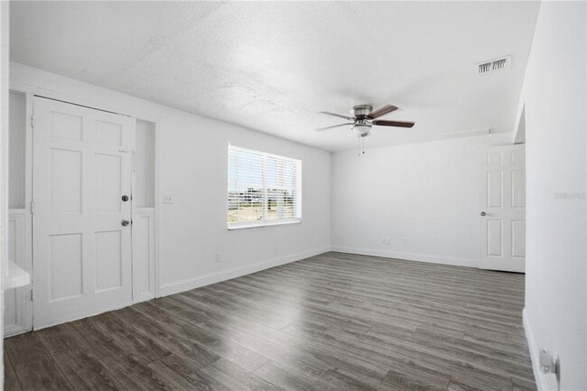 Building Photo - 3301 Rosefield Dr