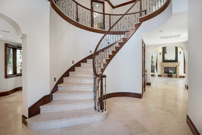 Building Photo - 258 Santa Isabel Ave