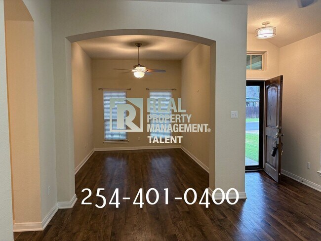 Foto del edificio - Coming Very Soon!! 3-Bedroom, 2-bathroom h...