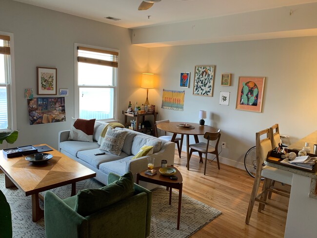 Foto del edificio - 3465 14th St NW