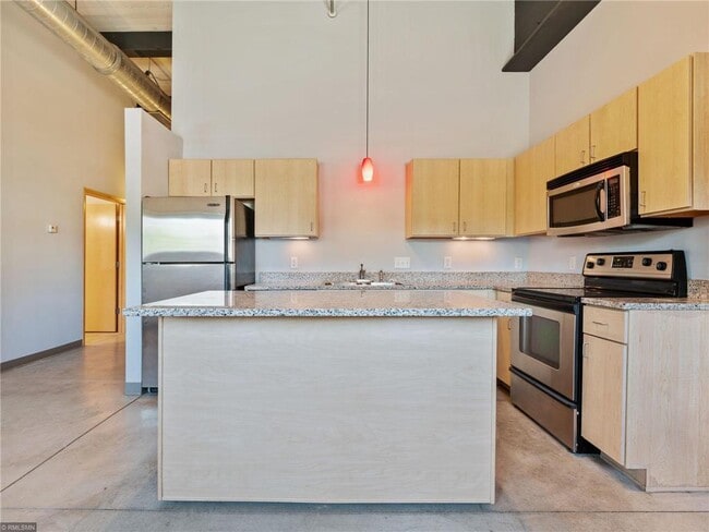 Building Photo - 111 E Franklin Ave