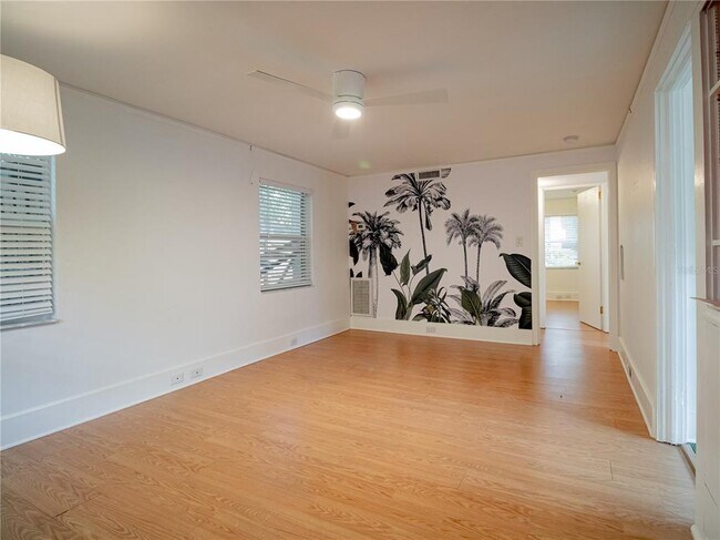 Foto del edificio - 710 NE 8th Ave