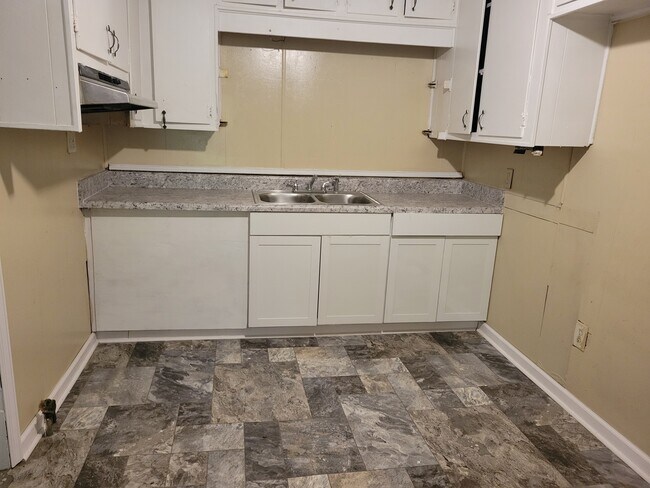 Foto del edificio - 2423 Wheeless Rd