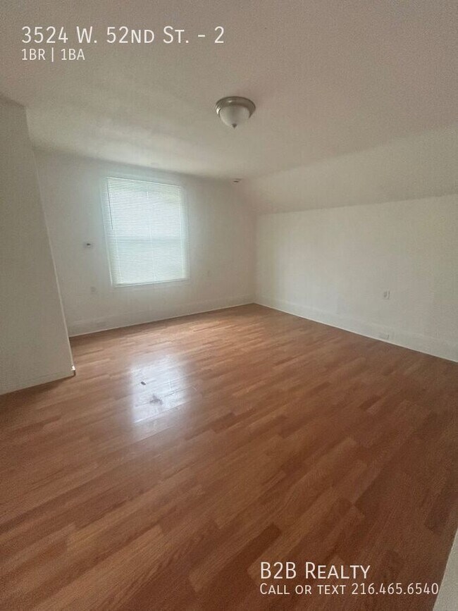 Foto del edificio - 3524 W 52nd St