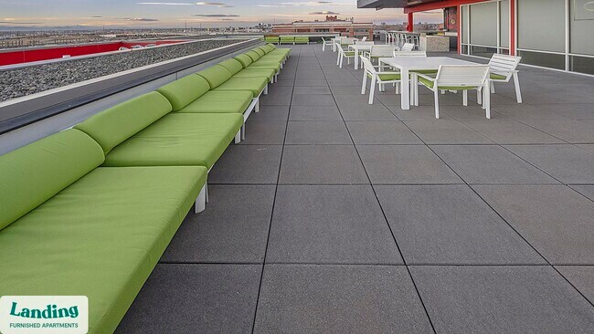 Foto del edificio - 1000 S Broadway