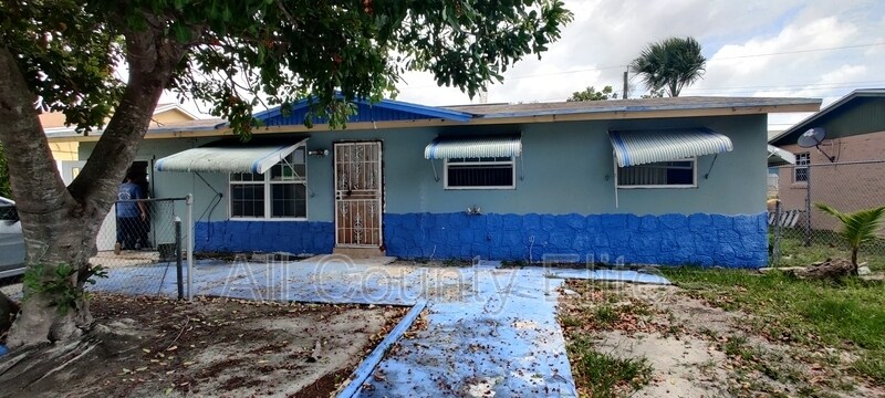 Foto principal - 1630 AC Evans St