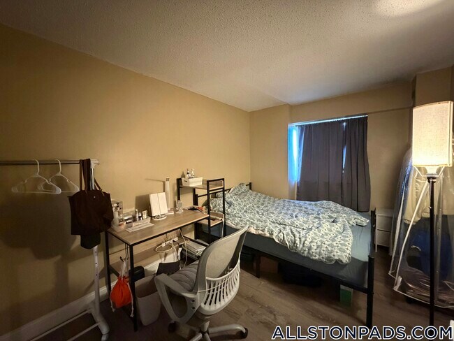 Building Photo - 15 N Beacon St