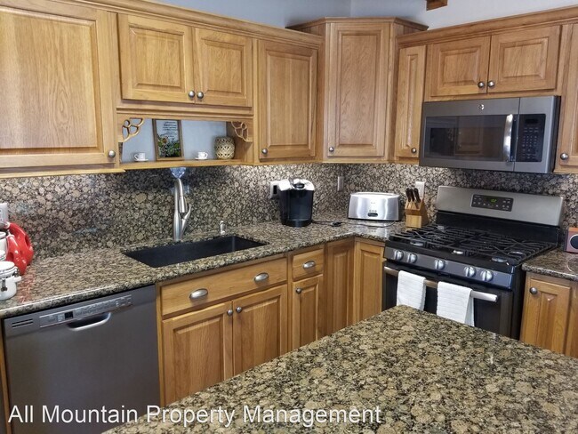 Building Photo - 3 br, 2 bath House - 629 Moreno