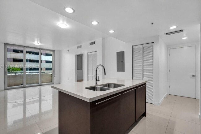 Building Photo - 7661 NW 107th Ave