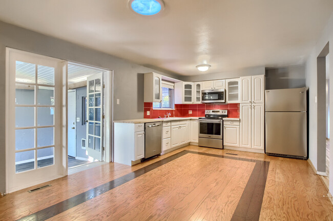 Foto del edificio - 6701 W Jefferson PL