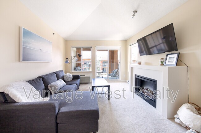Photo du bâtiment - 417-1089 Sunset Drive