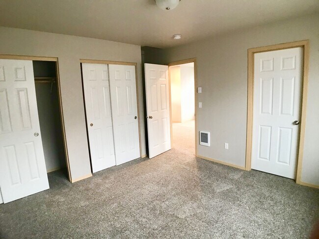 Foto del edificio - 332-334 SW 12th St