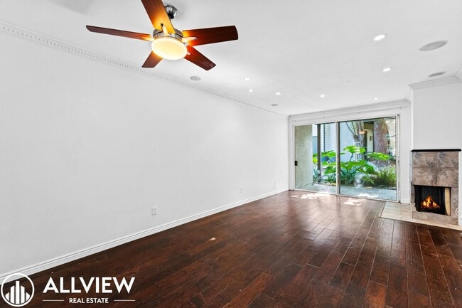 Foto del edificio - Beautifully Renovated 2-Bed, 2-Bath Home in a Gated Community!