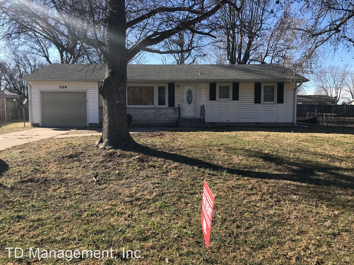Primary Photo - 3 br, 1 bath House - 109 N Youngblood