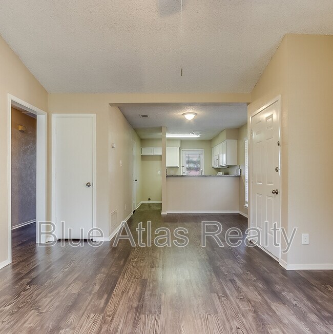 Foto del edificio - 610 Lillard Rd