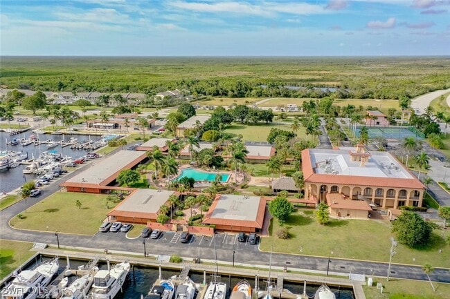 Building Photo - 242 Newport Dr