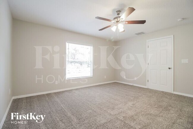 Foto del edificio - 5771 Cinnamon Fern Blvd