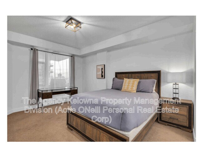 Photo du bâtiment - 1128-1128 Sunset Dr