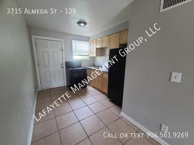 Building Photo - 3715 Almeda St