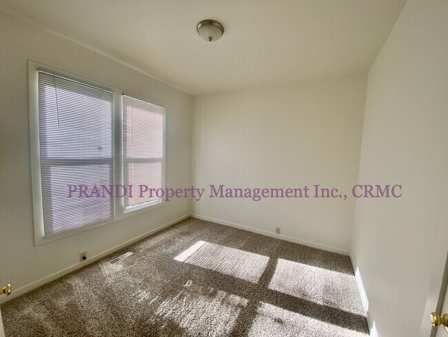 Building Photo - Charming 3-Bedroom Penngrove Home just ste...