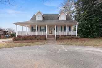 Building Photo - 22 Gosnell Ave