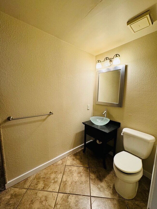 Foto del edificio - 3 bedroom in Midway ISD!