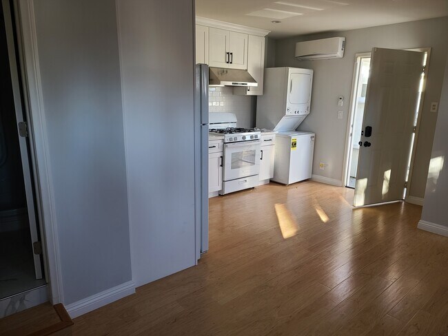 Foto del edificio - 7009 Jumilla Ave