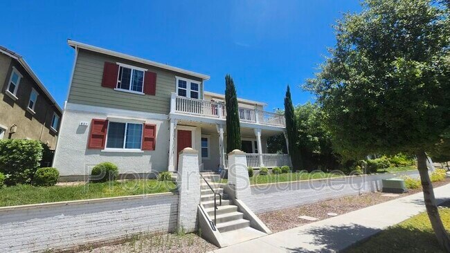 Foto del edificio - 831 Lakeside Dr