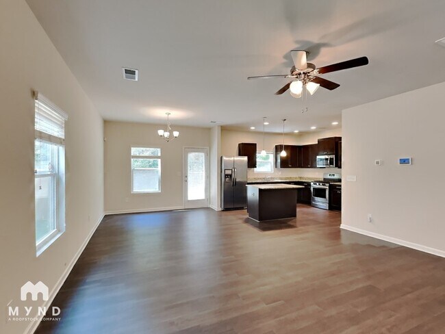 Building Photo - 5057 Rapahoe Trail