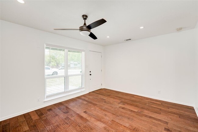 Building Photo - 1813 Ohlen Rd