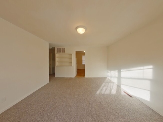 Foto del edificio - 3 Bedroom Home