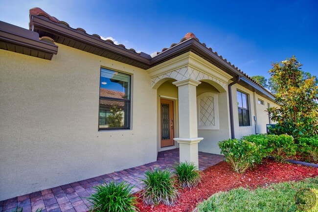 Building Photo - Annual Unfurnished Rental: 2 Bedrooms plus...