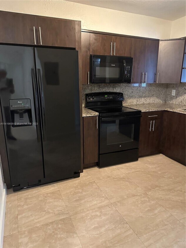 Foto principal - 115 NW 17th Ave