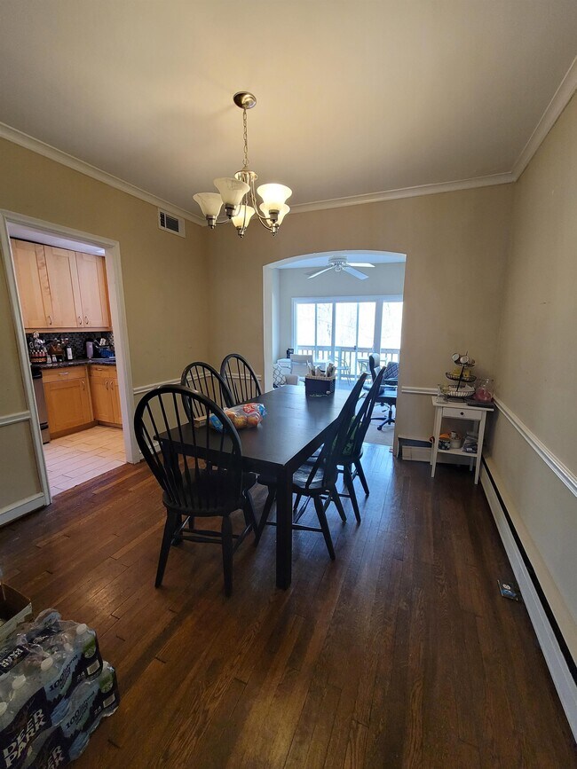 Foto del edificio - 1557 44th St NW
