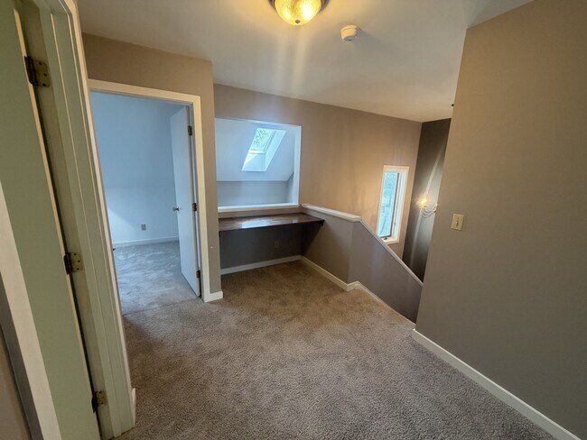 Foto del edificio - 30 Hawk Valley Ln