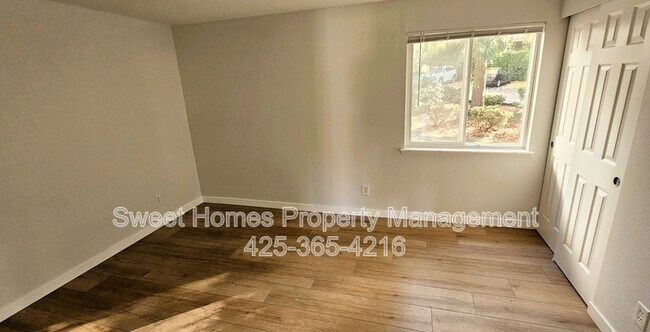 Foto del edificio - 12107 NE Bel Red Rd