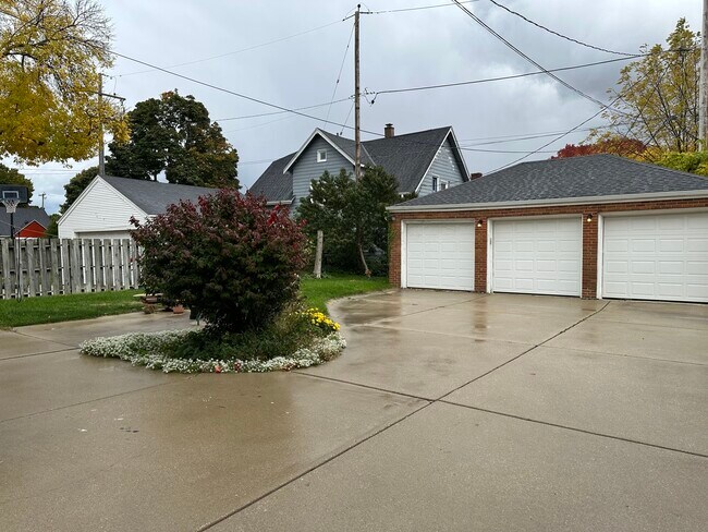 Building Photo - 2810 N Avondale Blvd