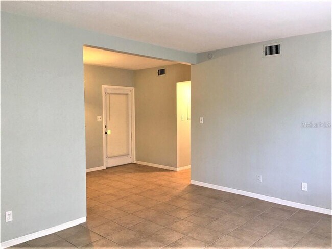 Foto del edificio - 12175 3rd St E