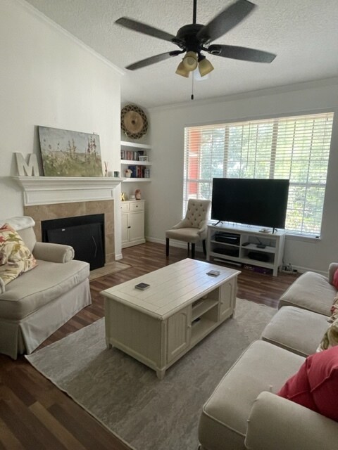 Building Photo - 201 Colima Ct