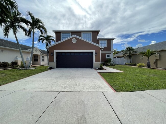 Photo - 183 E Riverbend Dr House