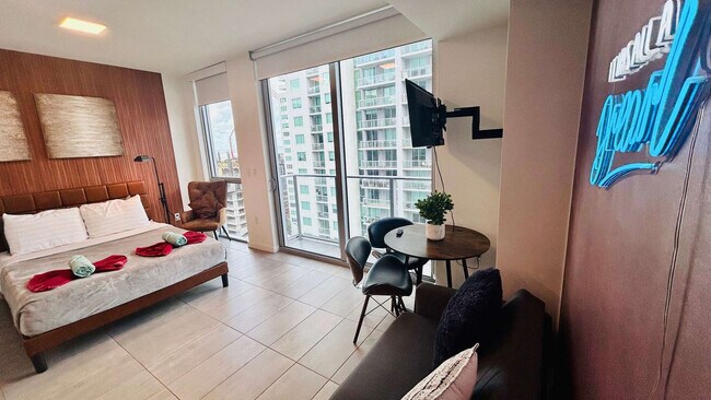 Foto del edificio - 227 NE 2nd St