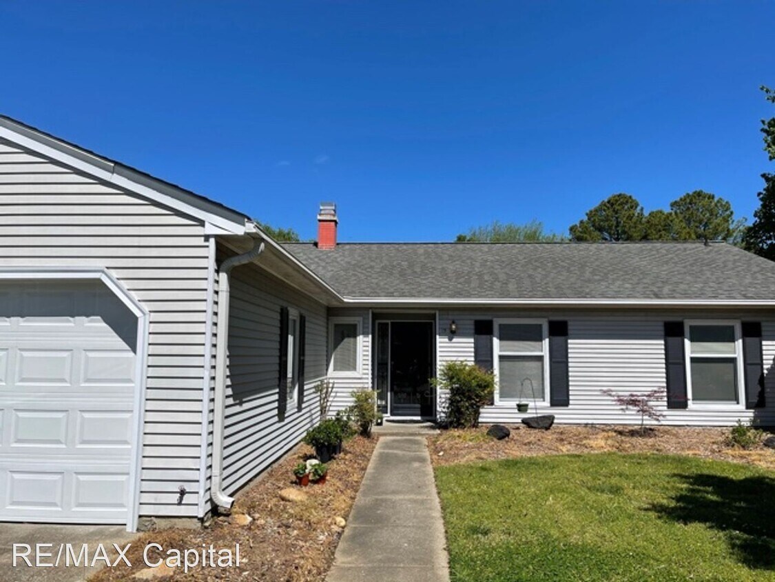 Primary Photo - 4 br, 2 bath House - SANDPIPER COURT, 15