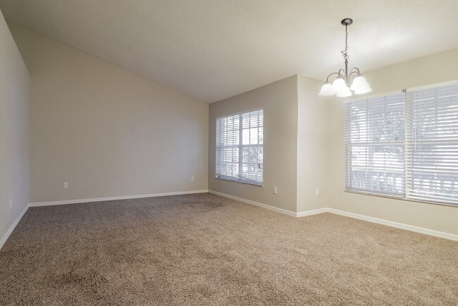 Foto del edificio - 4511 Wyndcliff Cir