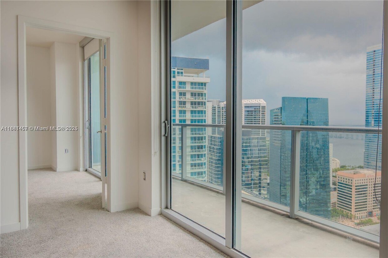 Foto principal - 1100 S Miami Ave