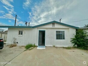 Building Photo - 6041 Yandell Dr