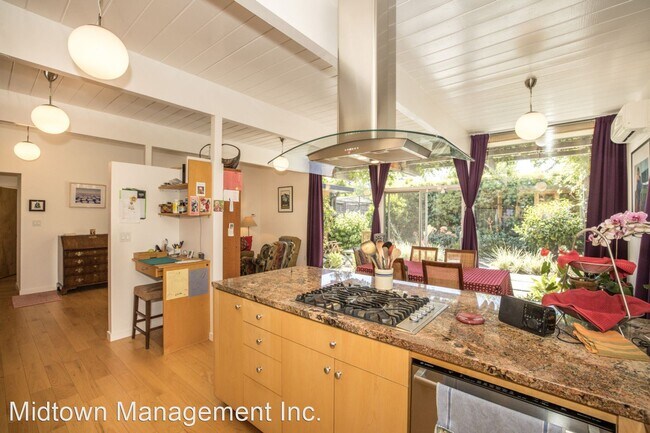 Building Photo - 4 br, 3 bath House - 290 Parkside Dr