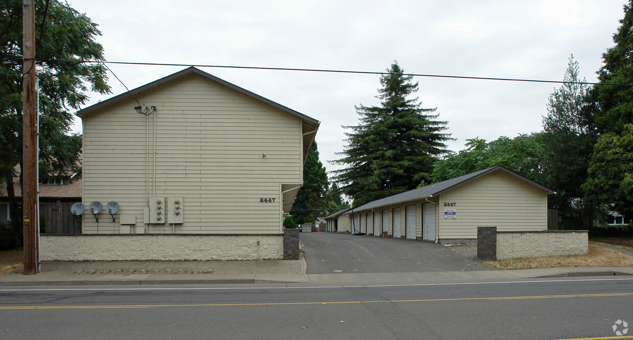 Primary Photo - Roosevelt Townhomes