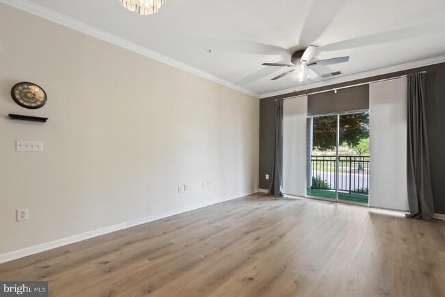Building Photo - 12945 Centre Park Cir